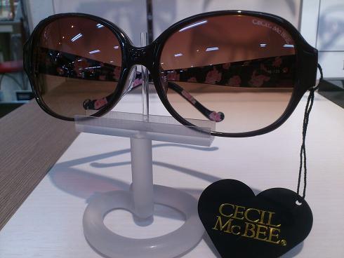 CECIL McBEE󥰥饹